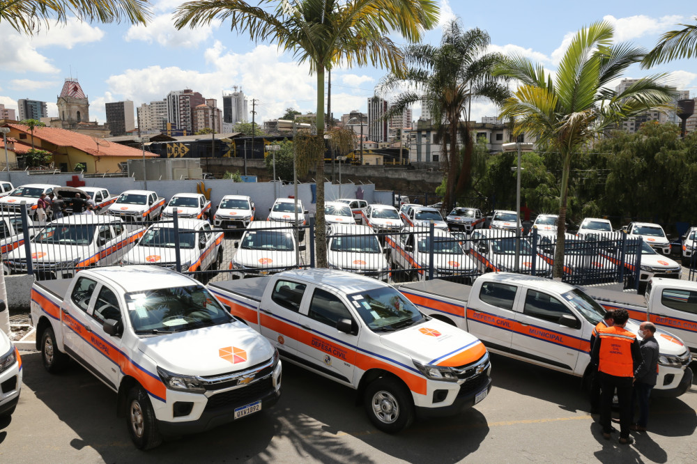 Chefe da Defesa Civil e Chefe de Gabinete recebem hoje em Belo Horizonte camionete S10 e kit defesa civil doados pelo Estado