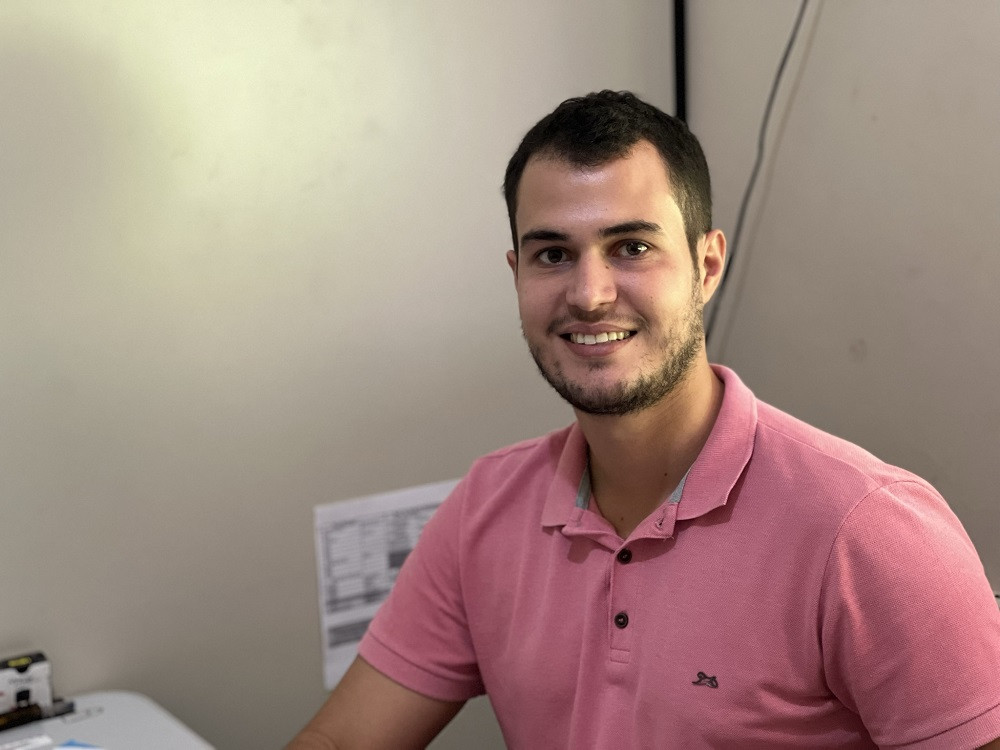 Quem é o jovem que Assessora o vice Prefeito de Além Paraíba e que se mostra de uma competência rara