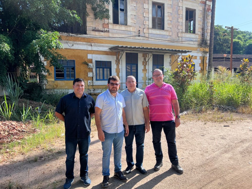 Prefeito se encontra com Padres para discussão do patrimônio histórico
