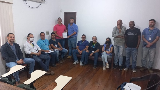 Representantes da COPASA estiveram reunidos na Prefeitura e garantiram que segunda etapa da obra começará em setembro