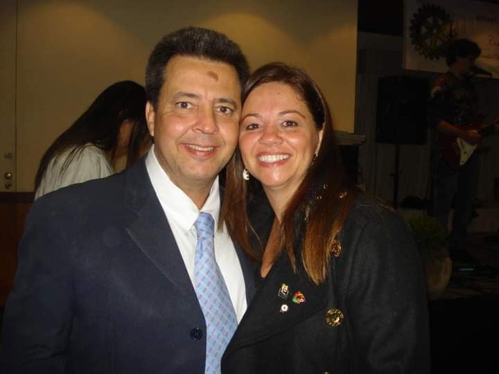 Empresário Cláudio Bitencourt e esposa Eliane tomaram posse na Presidência do Rotary e Casa da Amizade