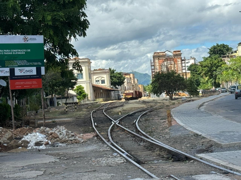 JMR Engenharia está finalizando com perfeição o novo calçadão no centro da cidade. Empresa se destaca pela competência e Prefeitura pela importância da nova via