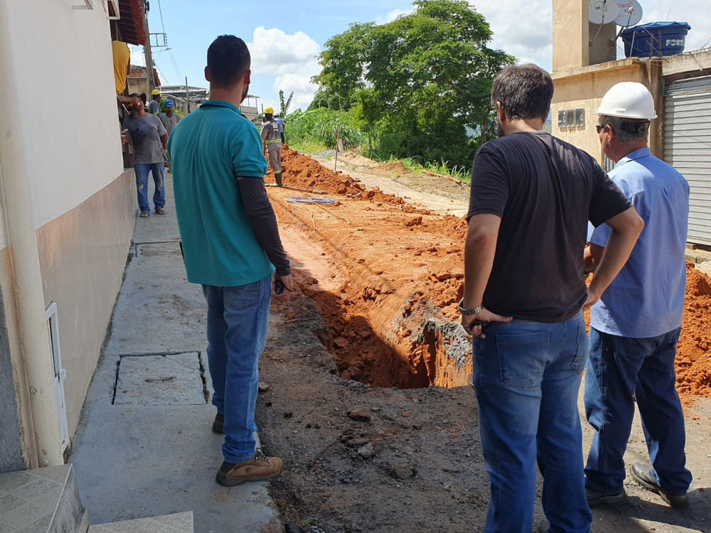 Agência Reguladora de Águas, Saneamento e Esgoto envia técnicos para vistoria na obra da COPASA em Além Paraíba