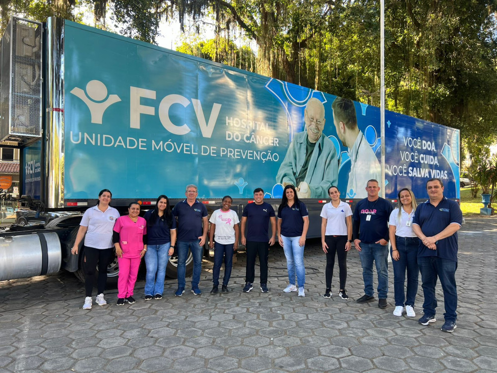 Carreta da Fundação Cristiano Varella iniciou as atividades realizando exames de próstata e mamografia