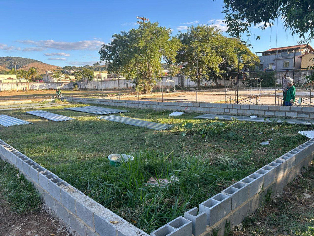 Obras do novo Estádio Municipal: Campo receberá novo alambrado