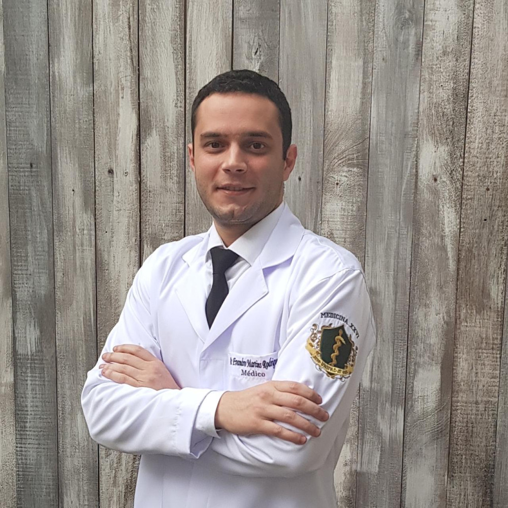 Dr. Evandro Rodrigues: Um Jovem Exemplo de Excelência na Psiquiatria de Além Paraíba