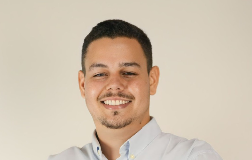 Candidaturas a Vereador de jovens como Fábio Neto mostram que novas lideranças começam a ocupar os espaços políticos em Além Paraíba