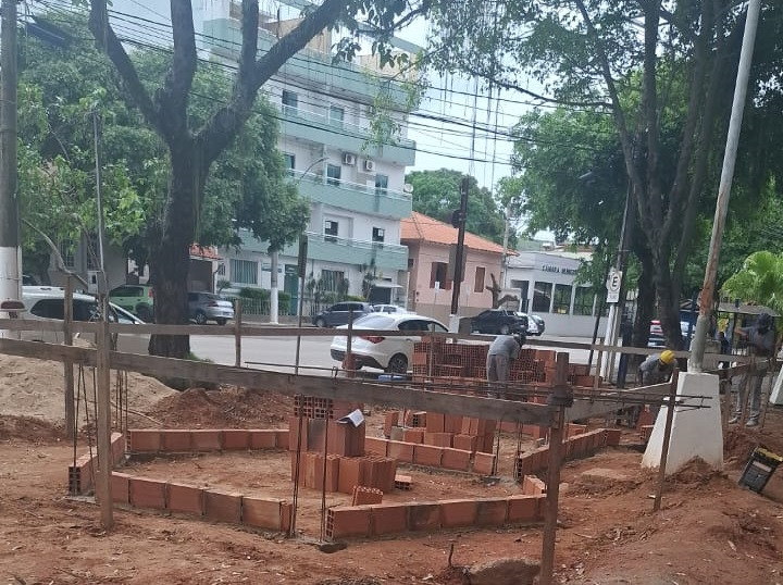 Reforma da Praça Coronel Breves avança e expectativa é de conclusão até o final do ano