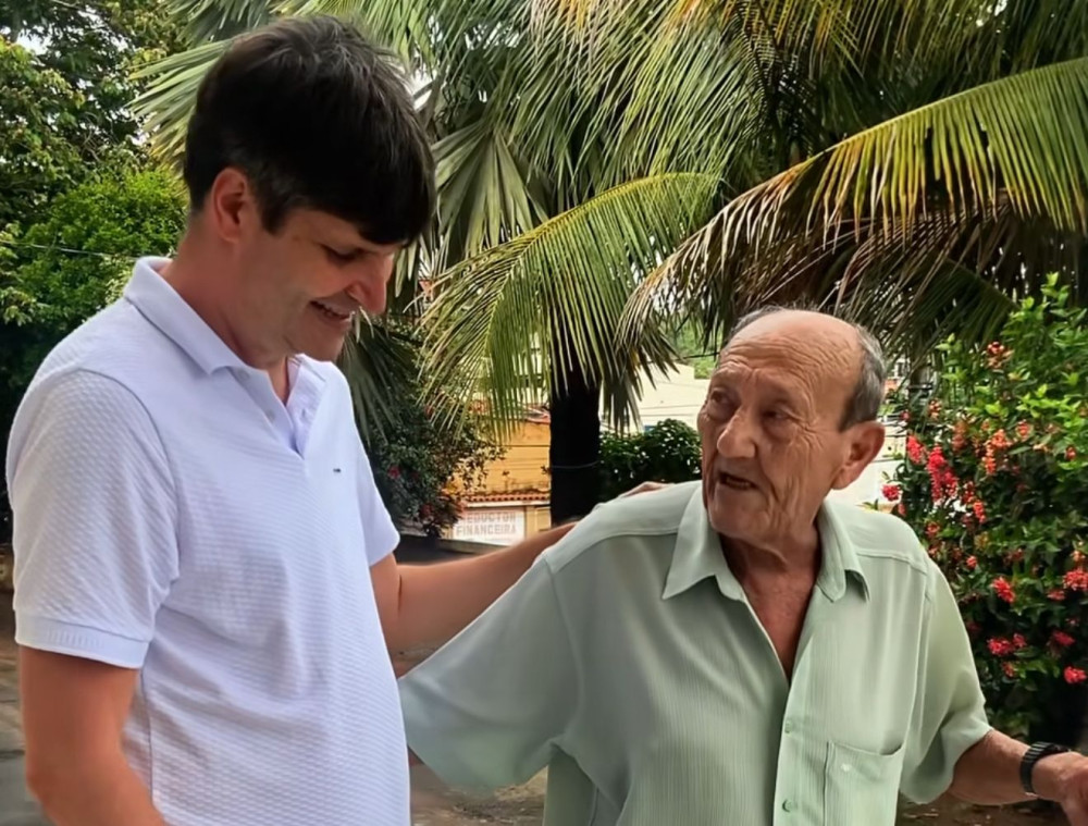 Prefeito visita Lar de Idosos Asilo Ana Carneiro e faz entrega de vários equipamentos