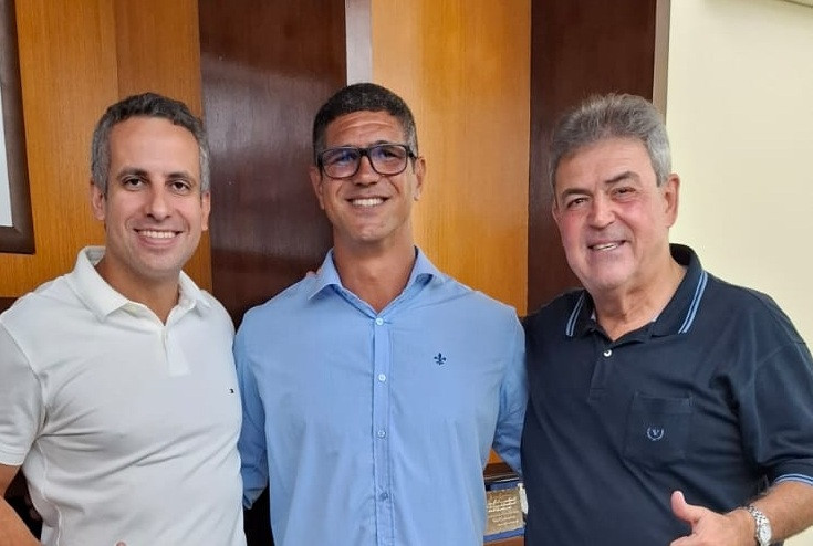 Vereador Mateus confirma apoio a Grego (Deputado Estadual) e Paulinho (Federal). O Parlamentar segue no grupo de Miguelzinho e Misael Varella