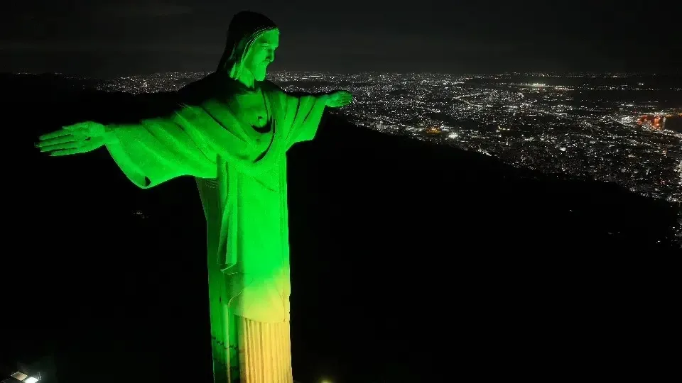 CRISTO REDENTOR É O ALTAR DO BRASIL