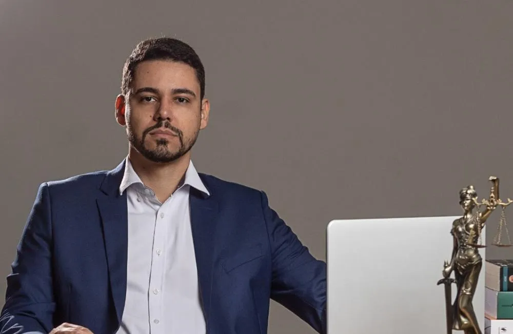 JOVEM EXPERIENTE E BEM FORMADO, DR. WELLINGTON CABALINI PINTO SE DESTACA NA ADVOCACIA