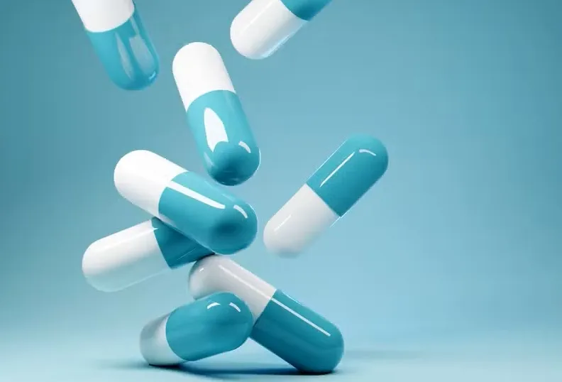 SUPERBACTÉRIAS' AVANÇAM: ENTENDA POR QUE A RESISTÊNCIA A ANTIBIÓTICOS CRESCE E GERA ALERTA DA OMS