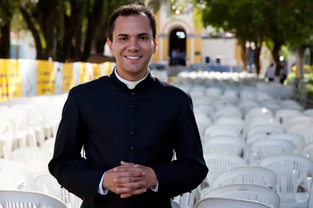 PADRE ANTÔNIO MARCIO DE QUEIROZ, INESQUECÍVEL E AMADO PELOS ALÉM-PARAIBANOS