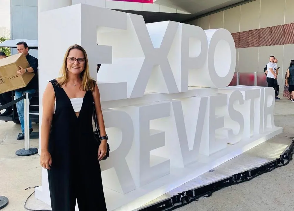 DÉBORA FOURAUX: A ARQUITETURA QUE TRANSFORMA ESPAÇOS EM OBRAS DE ARTE