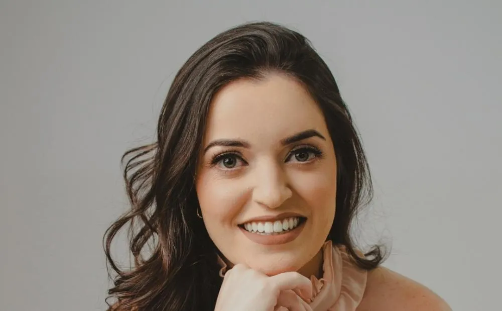 DRA. IVY ALVES, REFERÊNCIA EM GINECOLOGIA E OBSTETRÍCIA