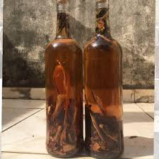 Atenção: Vendedores estão vendendo por telefone Garrafadas com falsa cura para COVID. Cuidado com o golpe.