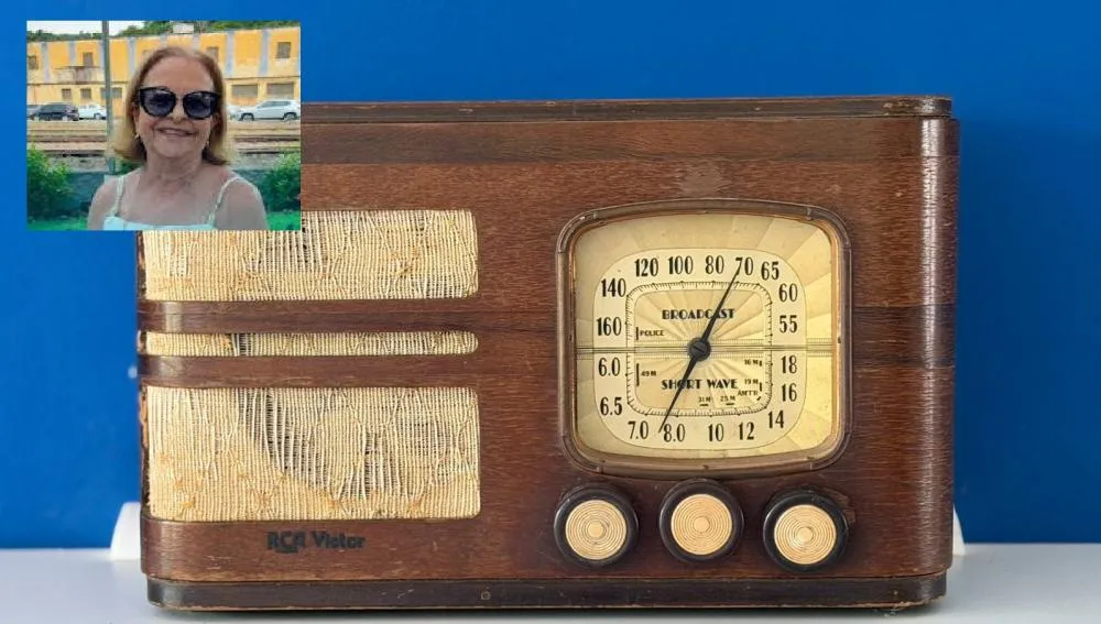 VICE PREFEITA DOOU RÁDIO CENTENÁRIO PARA O MUSEU DA RÁDIO CPN 