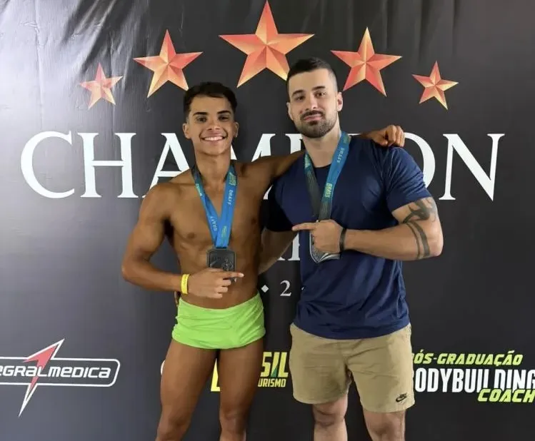 ATLETA DE SANTO ANTÔNIO DO AVENTUREIRO PARTICIPA DE CAMPEONATO E FICA ENTRE OS MELHORES.