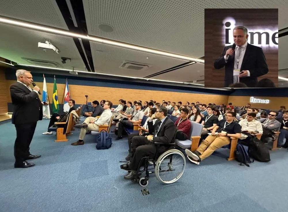 MÁRCIO SETTE FORTES MINISTRA AULA MAGNA NA INAUGURAÇÃO DO IBMEC BOTAFOGO
