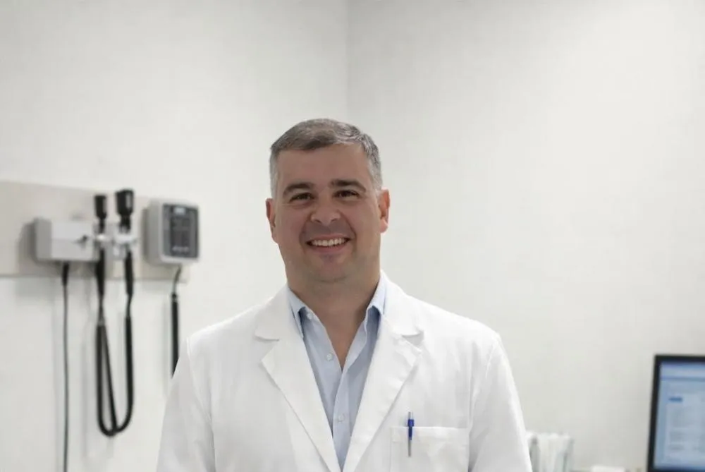 DR. RAFAEL SOUTO: REFERÊNCIA MÉDICA E LIDERANÇA HUMANIZADA NO HOSPITAL SÃO SALVADOR