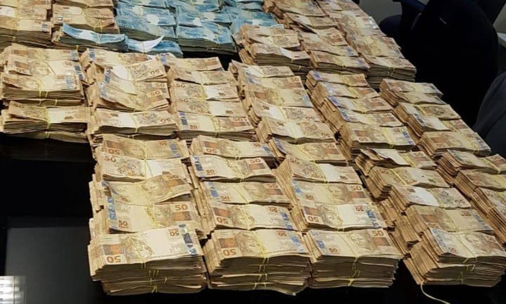 Procurador do Município informa que Genro do ex Prefeito Fernando Lúcio faz acordo em ação de improbidade para devolver dinheiro de honorários sucubenciais em 65 prestações