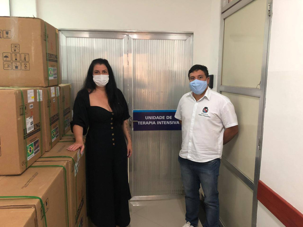 Prefeito Municipal entrega ao Hospital 04 novos respiradores mecânicos adquiridos pelo município através de pregão eletrônico.