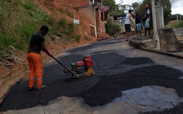 Benefícios da Usina de Asfalto: Bairro Bela Vista está tendo piso restaurado