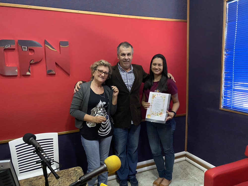 Restaurante Além do Sabor recebeu Medalha Hélio Fazolato no segmento gastronomia