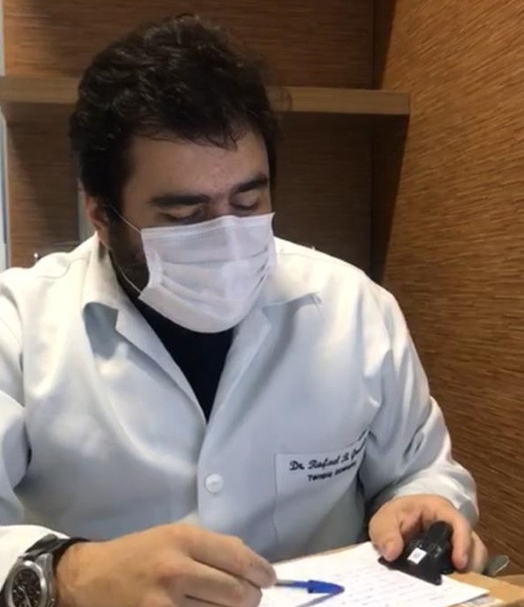 Dr. Rafael Gracioli afirma em vídeo que não há mais vagas no Hospital e nem na região e alerta que o momento é gravíssimo.
