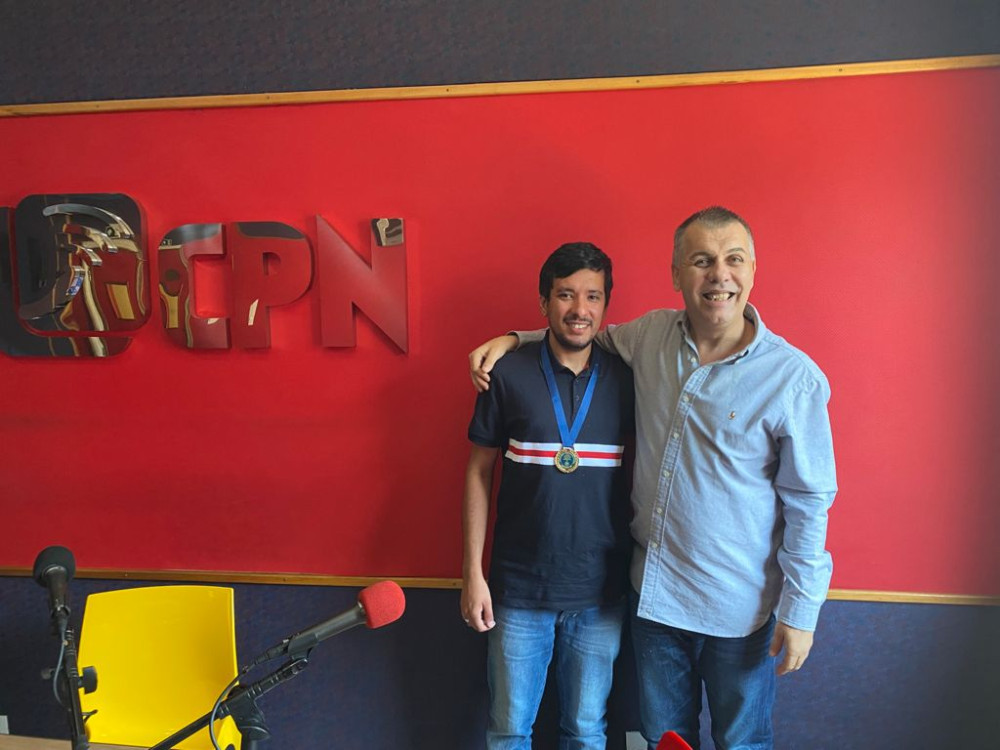 Servidor Municipal cedido a Delegacia recebeu a Medalha Hélio Fazolato como destaque funcionalismo público