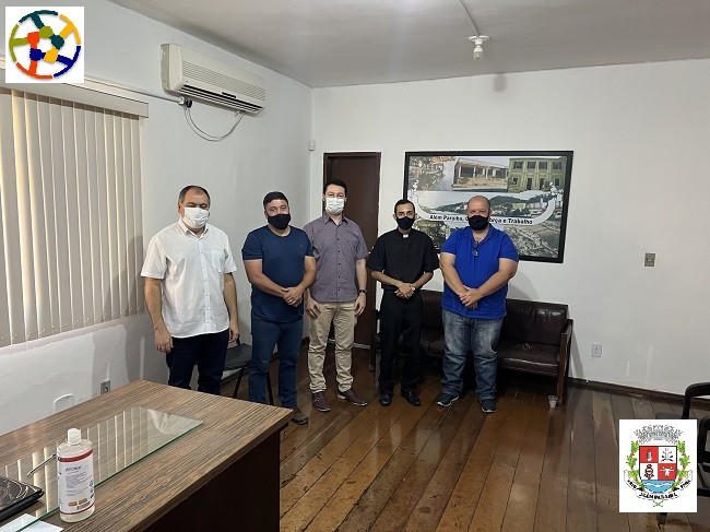 Prefeito recebe Párocos de Além Paraíba e Angustura e falam sobre patrimônio histórico e títulos de propriedade em terras da Igreja